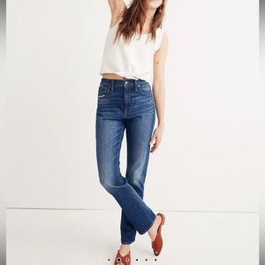 Madewell Slim Boyjean Jeans in Medium Rinse. 27